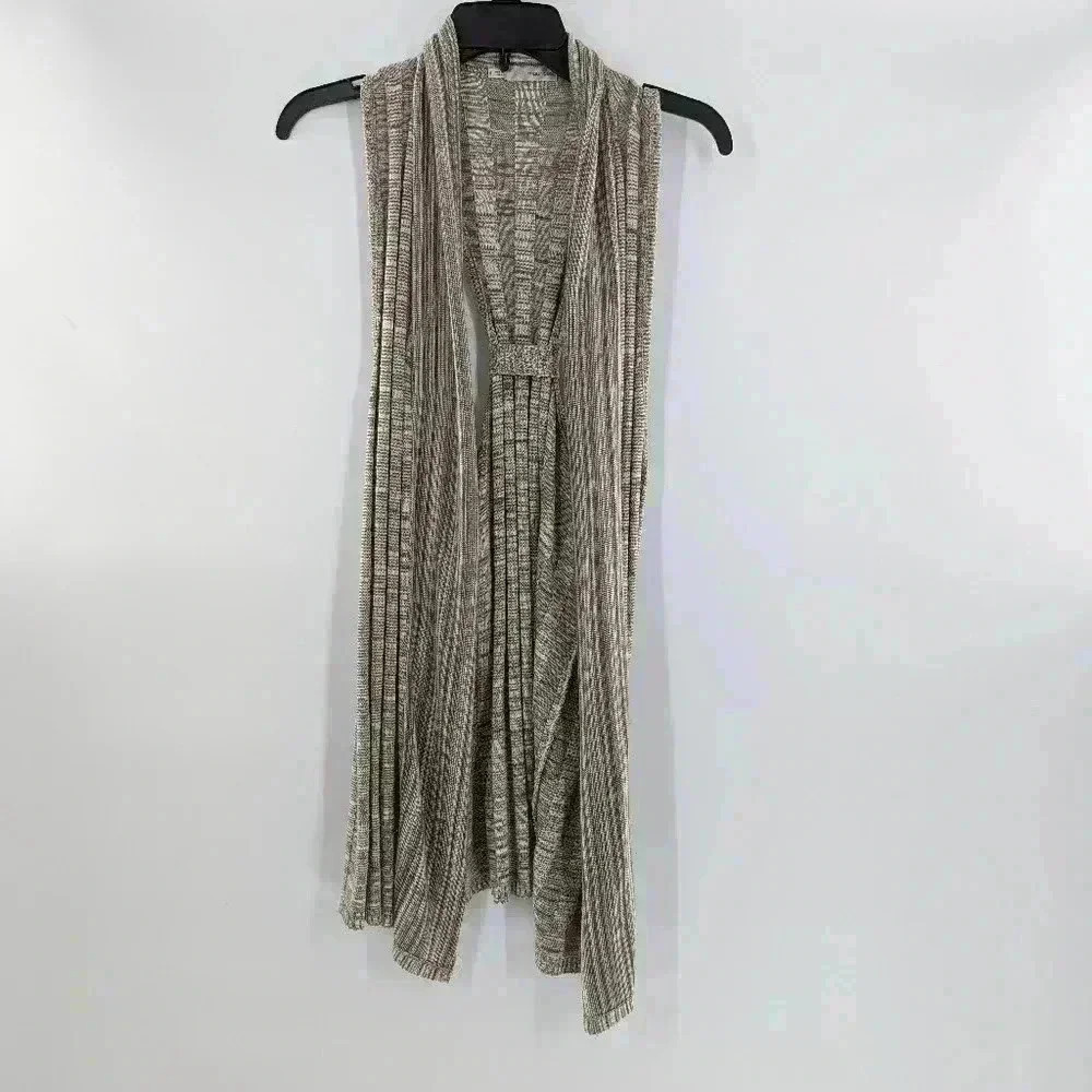Maurices women's size 0 sleeveless open front cardigan